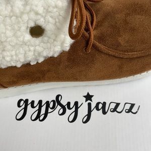 Ready for COOL CRISP summer mornings: NEW FUR LINED Lace Up Slipper Boots in BOX